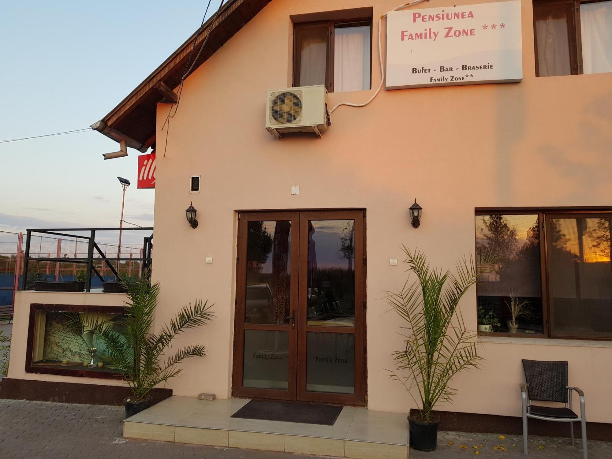 Pensiunea Family Zone Rosiori de Vede المظهر الخارجي الصورة